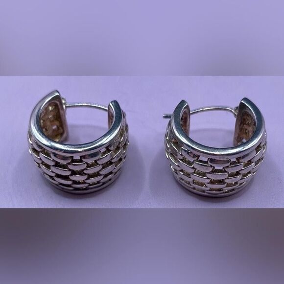 Silver Tone Basketweave Hoop Earrings Chunky Wide Pierced Retro 1/2" - Picture 1 of 3